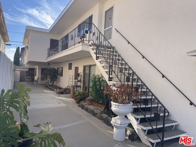 3749 Veteran Avenue, Los Angeles, CA 90034