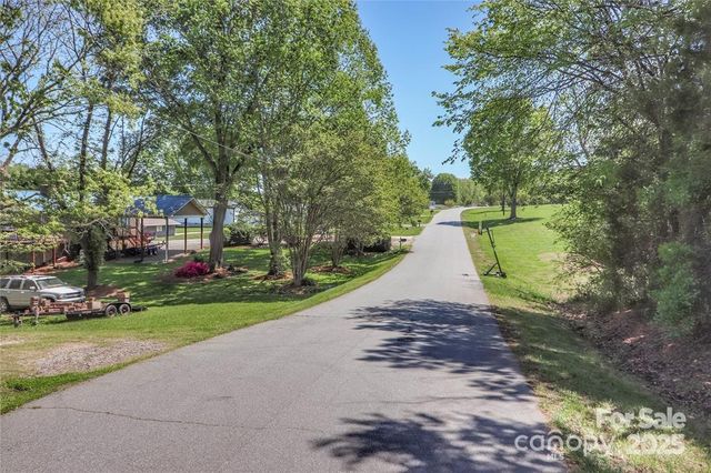4279 Candlewood Drive, Sherrills Ford, NC 28673