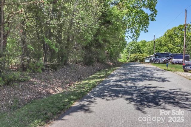 4279 Candlewood Drive, Sherrills Ford, NC 28673