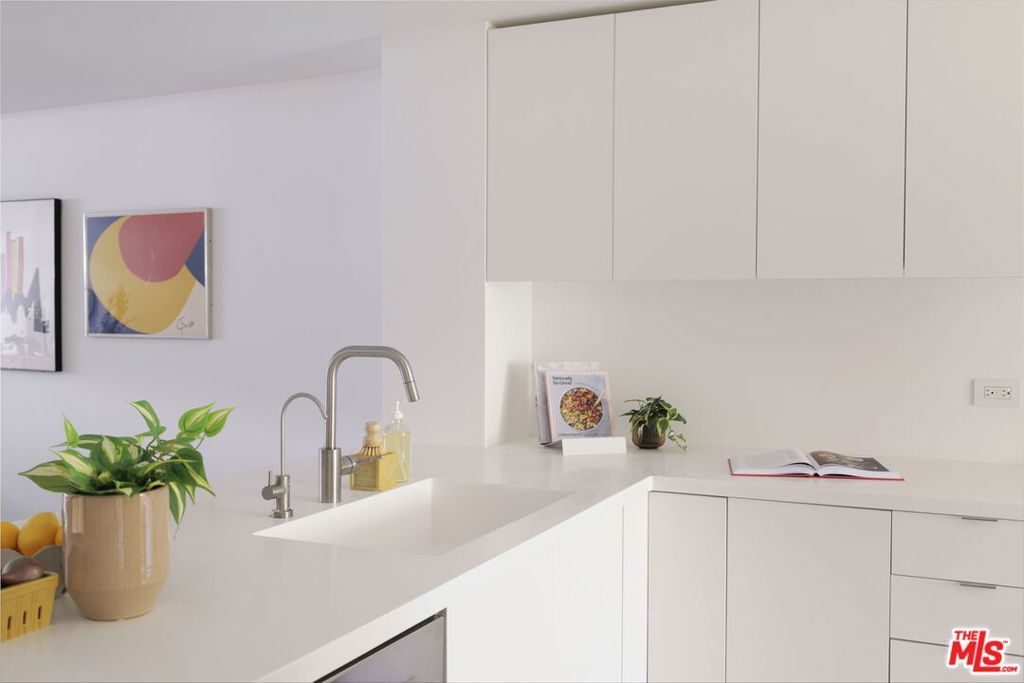 2950 Neilson Way 209, Santa Monica, CA 90405 — photo 3