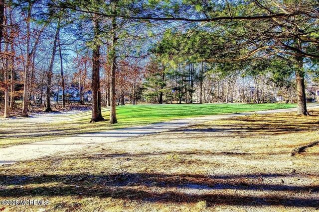 2400 Coral Leaf Road, Toms River, NJ 08755