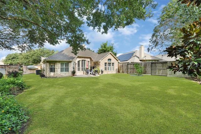 2307 Flagship Court, League City, TX 77573