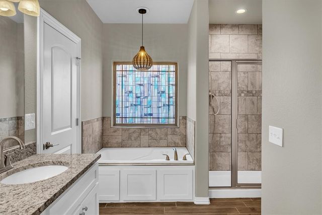 1218 Bradley Street, Centerton, AR 72719