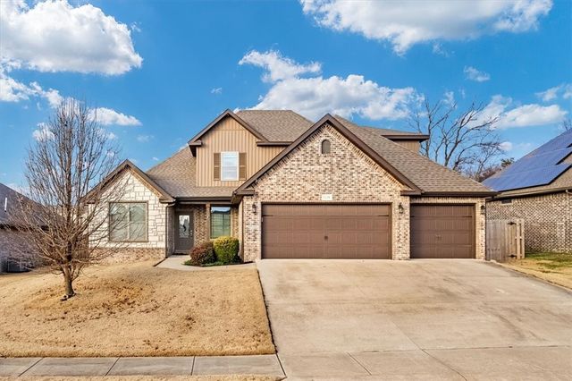 1218 Bradley Street, Centerton, AR 72719