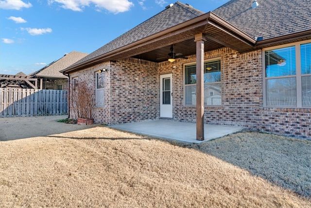 1218 Bradley Street, Centerton, AR 72719