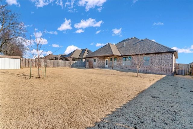 1218 Bradley Street, Centerton, AR 72719