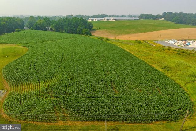 50 W 28TH DIVISION HWY, Lititz, PA 17543