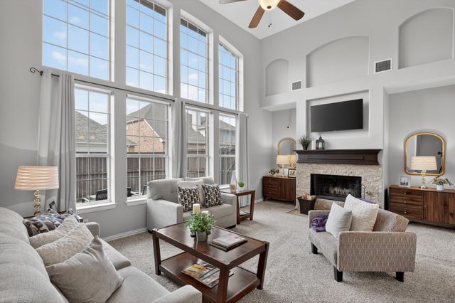 8615 Oak Valley Court, Irving, TX 75063