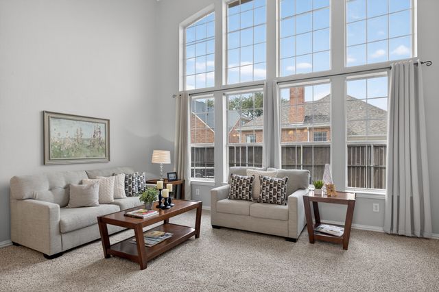 8615 Oak Valley Court, Irving, TX 75063