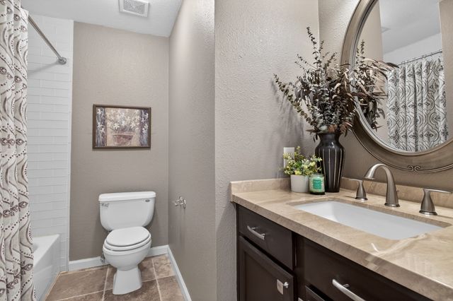 8615 Oak Valley Court, Irving, TX 75063