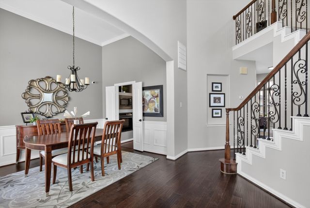 8615 Oak Valley Court, Irving, TX 75063