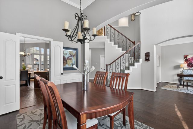 8615 Oak Valley Court, Irving, TX 75063