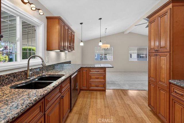 24921 Muirlands Boulevard 58, Lake Forest, CA 92630