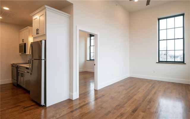 15 Cranston Avenue 27, Newport, RI 02840