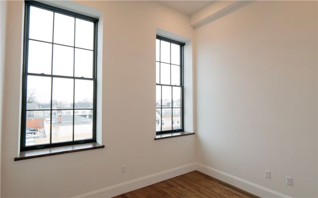 15 Cranston Avenue 27, Newport, RI 02840