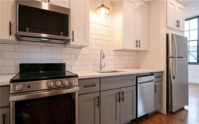 15 Cranston Avenue 27, Newport, RI 02840