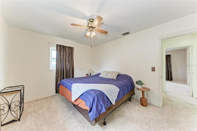 2811 33RD AVENUE W, Bradenton, FL 34205