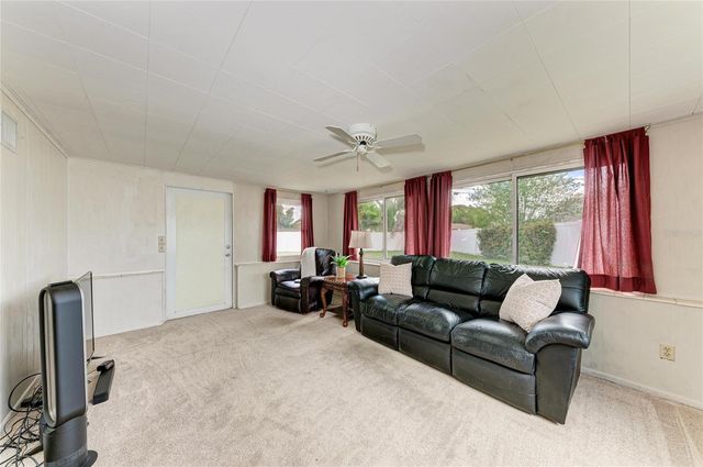 2811 33RD AVENUE W, Bradenton, FL 34205