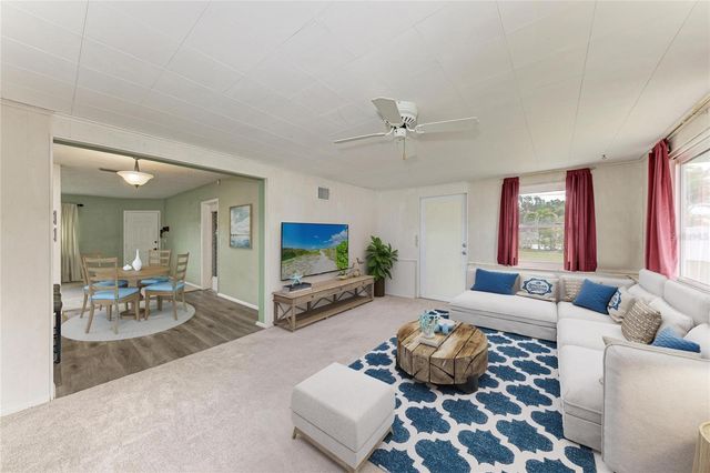 2811 33RD AVENUE W, Bradenton, FL 34205