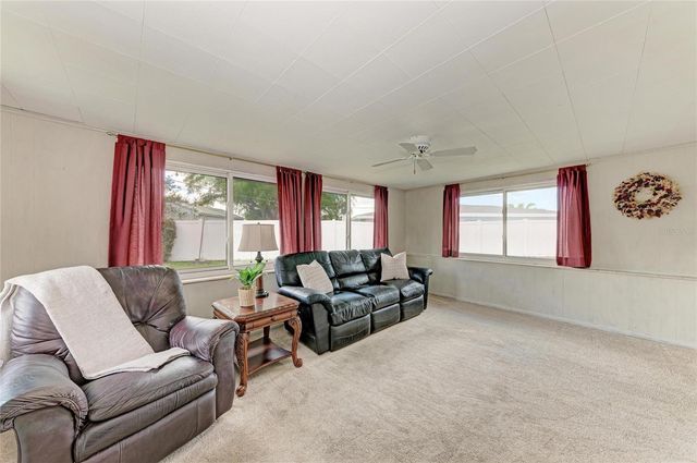 2811 33RD AVENUE W, Bradenton, FL 34205