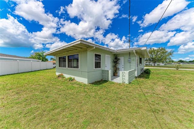 2811 33RD AVENUE W, Bradenton, FL 34205