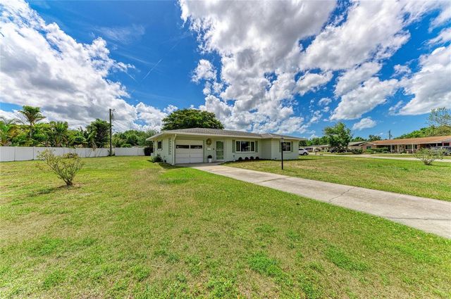 2811 33RD AVENUE W, Bradenton, FL 34205