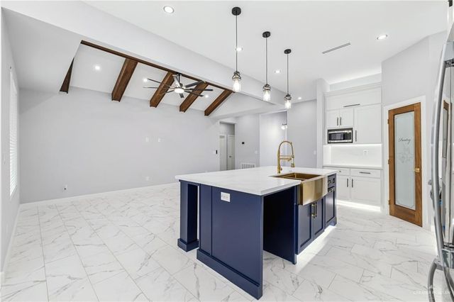 2305 N Venice Avenue, Edinburg, TX 78542