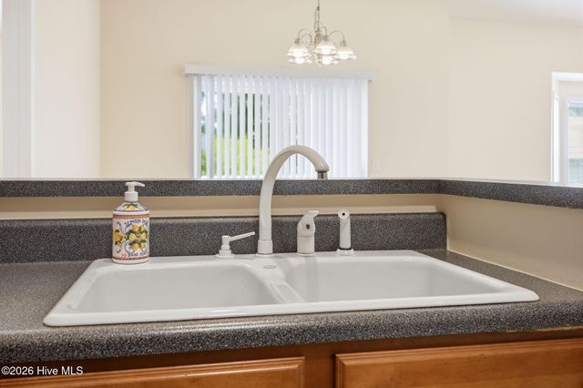1115 Turtle Creek Road H, Greenville, NC 27858