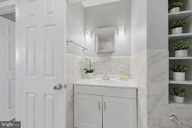 911 HOMBERG AVE, Baltimore, MD 21221