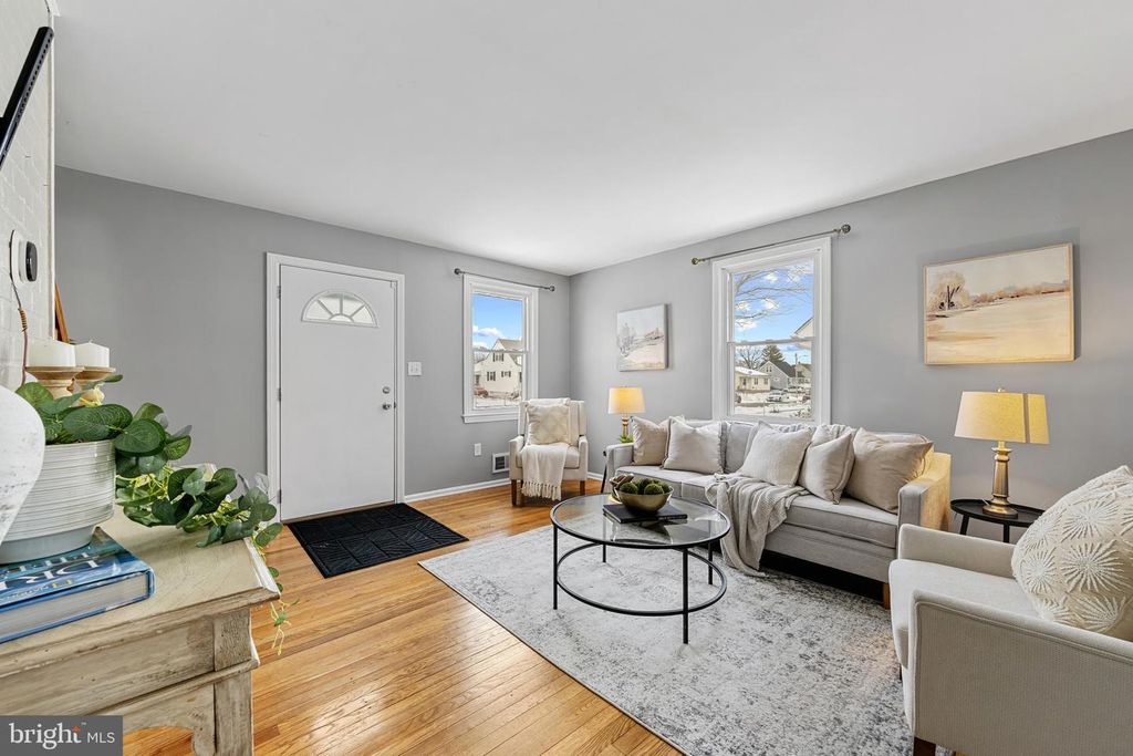 911 HOMBERG AVE, Baltimore, MD 21221