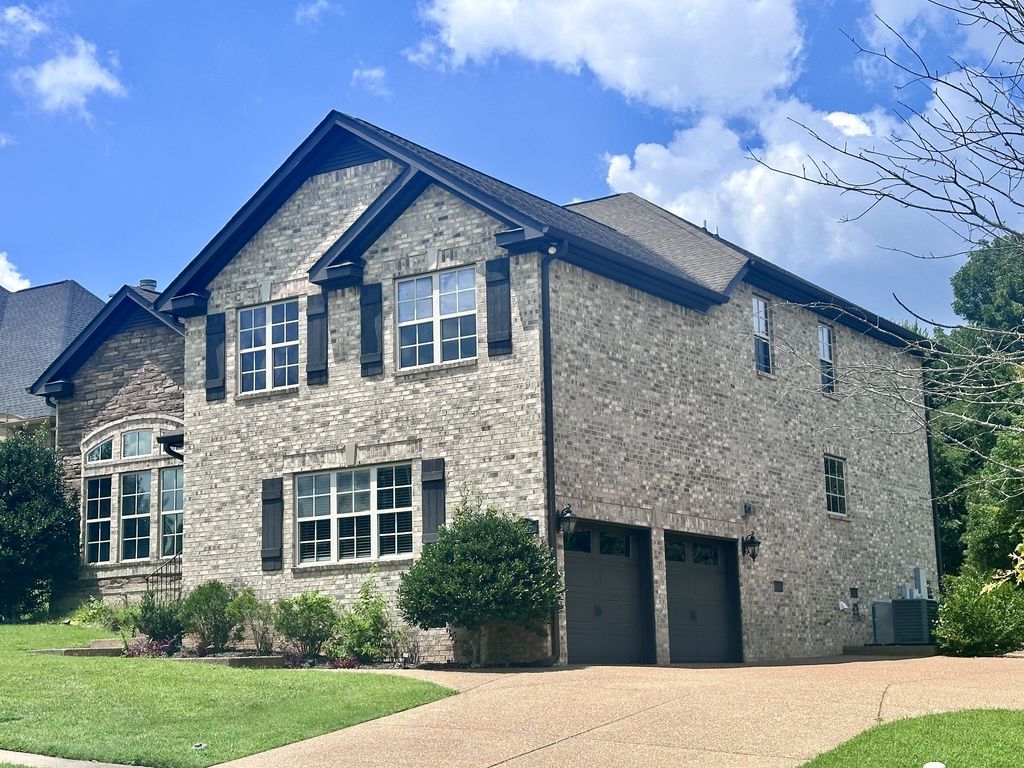 1005 Brittain Downs Dr, Nolensville, TN 37135