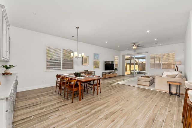 5542 Booyong St, Fair Oaks, CA 95628