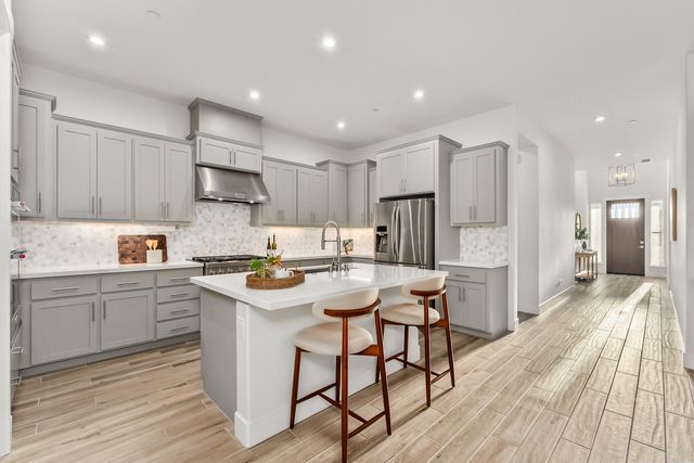 5542 Booyong St, Fair Oaks, CA 95628