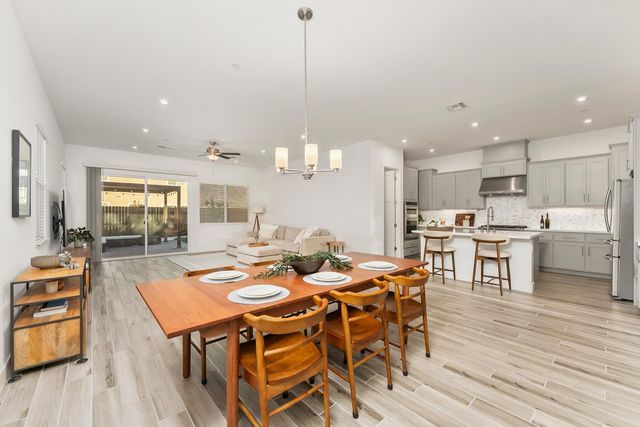 5542 Booyong St, Fair Oaks, CA 95628