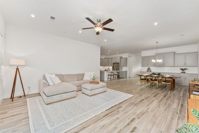 5542 Booyong St, Fair Oaks, CA 95628