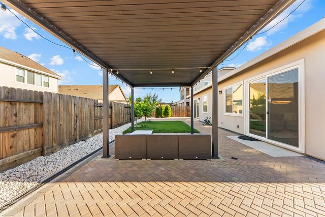 5542 Booyong St, Fair Oaks, CA 95628