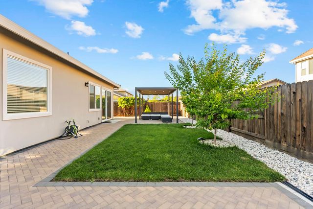 5542 Booyong St, Fair Oaks, CA 95628