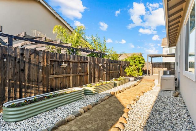 5542 Booyong St, Fair Oaks, CA 95628