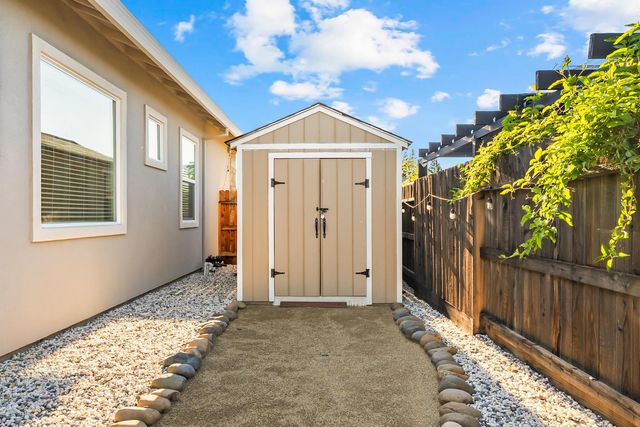 5542 Booyong St, Fair Oaks, CA 95628