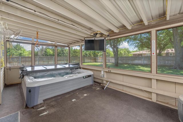 10007 W Merton, Wichita, KS 67209
