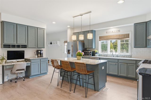 14 Freds Lane, Shelter Island, NY 11964