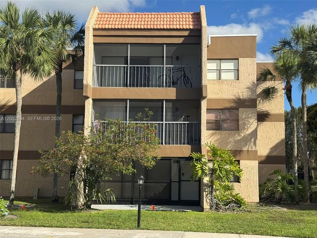 240 Lakeview Dr 112, Weston, FL 33326