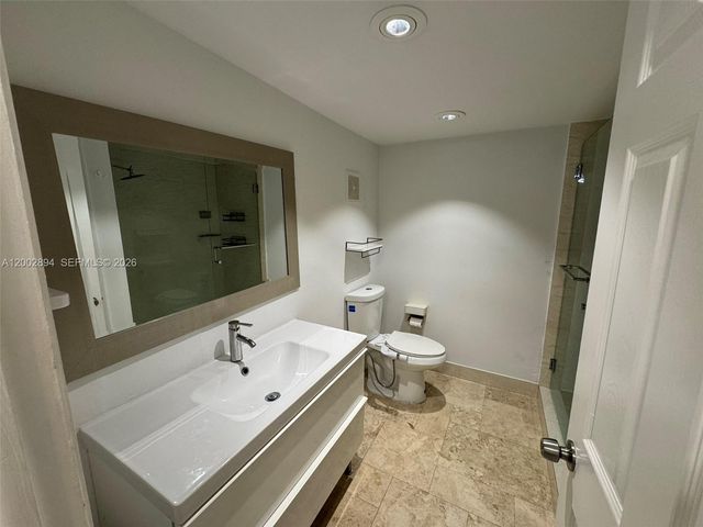 240 Lakeview Dr 112, Weston, FL 33326