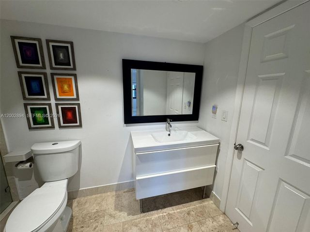 240 Lakeview Dr 112, Weston, FL 33326