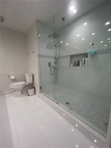 307 Bonnie Brae Way 26, Hollywood, FL 33021