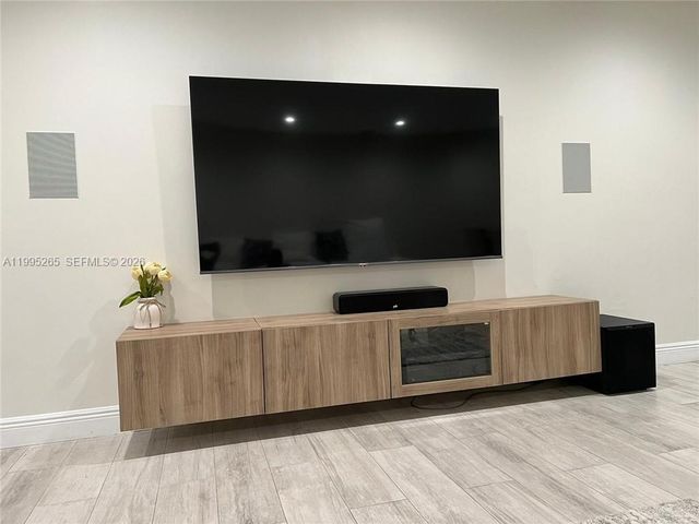 307 Bonnie Brae Way 26, Hollywood, FL 33021