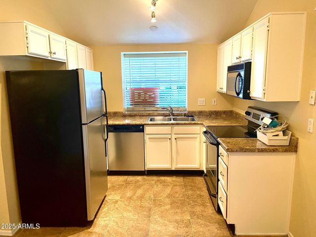 5704 E AIRE LIBRE Avenue 1215, Scottsdale, AZ 85254