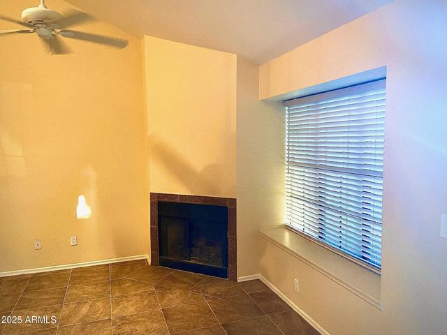 5704 E AIRE LIBRE Avenue 1215, Scottsdale, AZ 85254