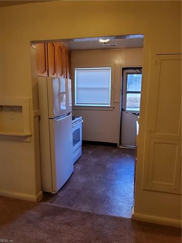 5223 Curlew DR, Norfolk, VA 23502