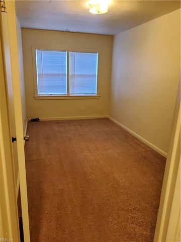 5223 Curlew DR, Norfolk, VA 23502